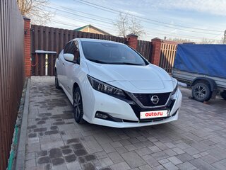 2018 Nissan Leaf II (ZE1), белый, 2350000 рублей, вид 2