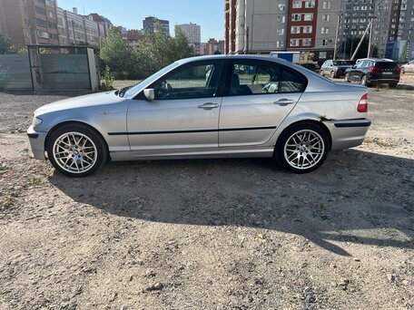 2002 BMW 3 серии 330xi IV (E46) Рестайлинг, серебристый, 700000 рублей, вид 5