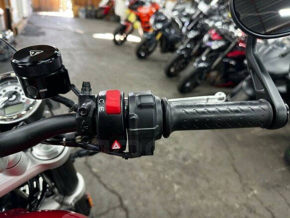 2022 Triumph Speed Twin, красный, 1250000 рублей - вид 12