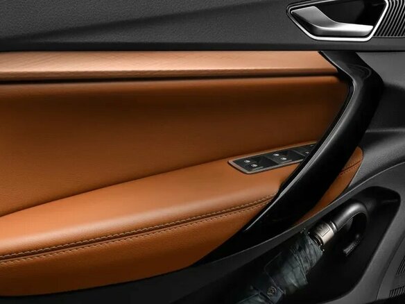 2026 Lada (ВАЗ) Vesta Cross I Рестайлинг (NG), серебристый, 2151000 рублей - вид 10