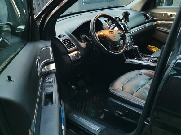 2019 Ford Explorer V Рестайлинг 2, чёрный, 3550000 рублей - вид 7