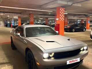 2016 Dodge Challenger III Рестайлинг 2, серый, 2600000 рублей, вид 1