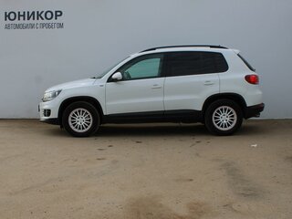 2016 Volkswagen Tiguan I Рестайлинг, белый, 1319000 рублей, вид 2