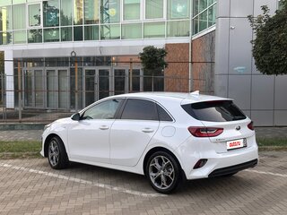 2018 Kia Ceed III, белый, 1820000 рублей, вид 4