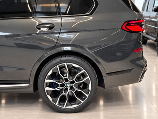 2026 BMW X7 40d I (G07) Рестайлинг, серый, 15850000 рублей, вид 5