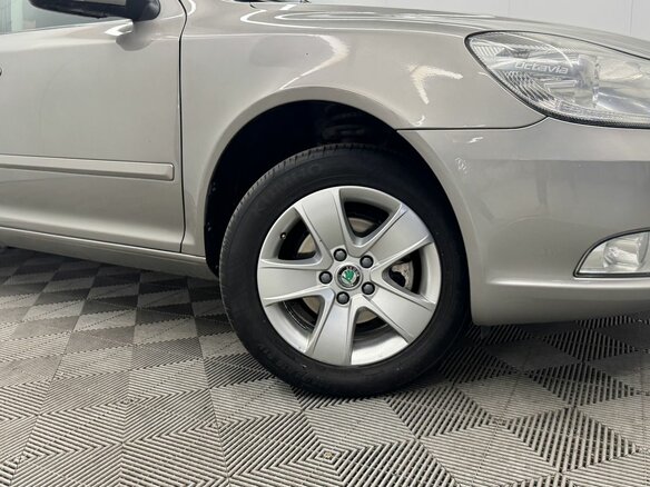 2012 Skoda Octavia II (A5) Рестайлинг, бежевый, 880000 рублей - вид 14