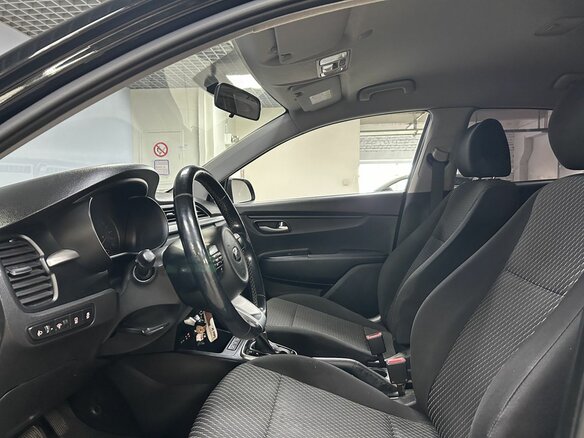 2018 Kia Rio X-Line IV, чёрный, 1375000 рублей - вид 8