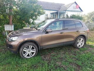 2011 Volkswagen Touareg II, коричневый, 2100000 рублей, вид 2