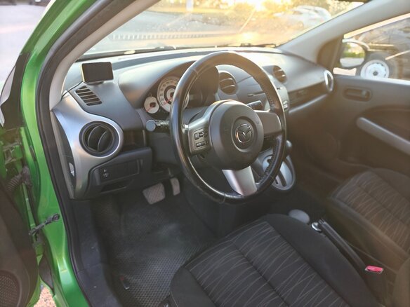 2008 Mazda 2 II (DE), зелёный, 800000 рублей - вид 7