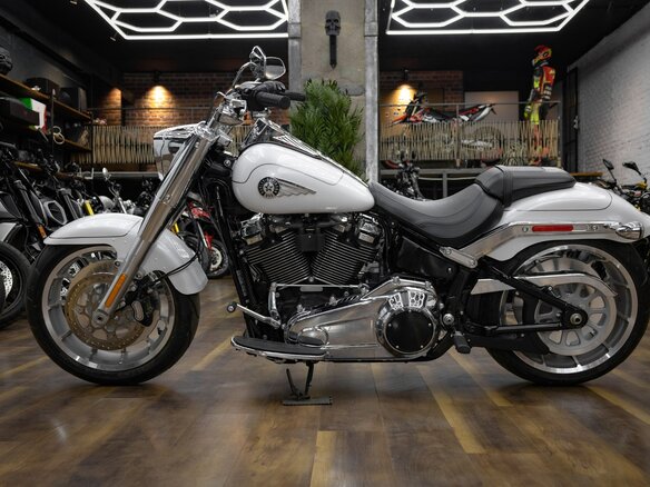 2026 Harley-Davidson Fat Boy, чёрный, 3290000 рублей - вид 30