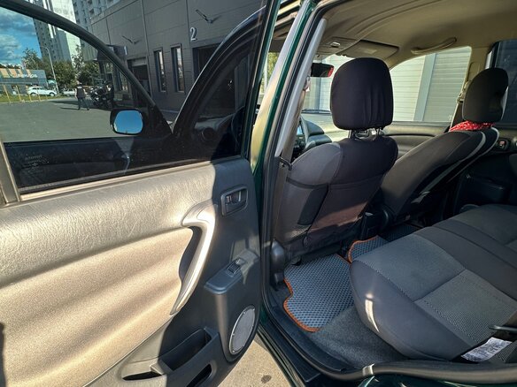 2005 Toyota RAV4 II (XA20) Рестайлинг, зелёный, 900000 рублей - вид 17