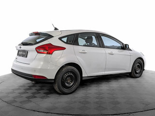 2018 Ford Focus III Рестайлинг, белый, 970000 рублей, вид 5