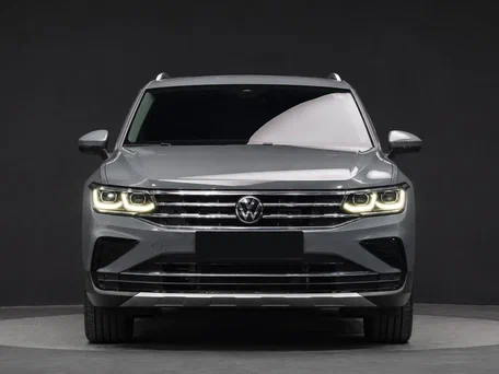 2023 Volkswagen Tiguan II Рестайлинг, серый, 3840000 рублей, вид 3
