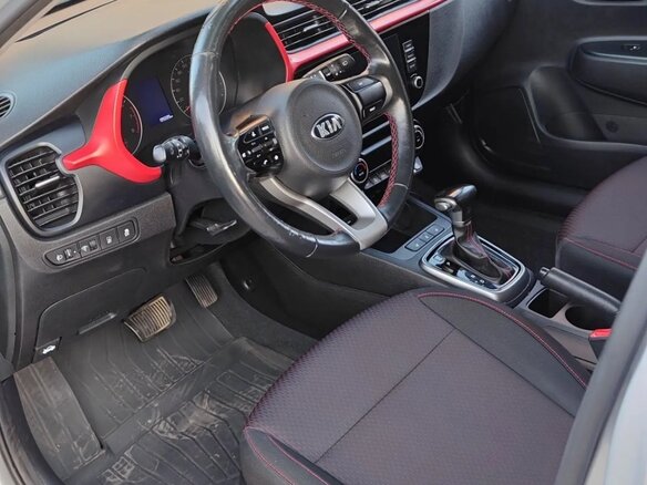 2021 Kia Rio X IV Рестайлинг, серый, 1340000 рублей - вид 8