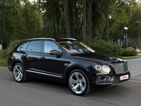 2016 Bentley Bentayga I, коричневый, 8700000 рублей - вид 2
