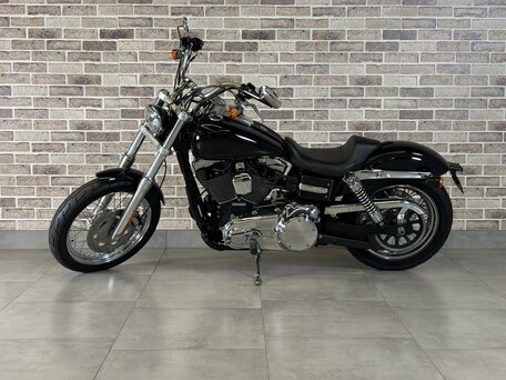 2011 Harley-Davidson Dyna Super Glide, чёрный, 885000 рублей, вид 3