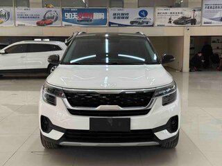 2022 Kia KX3, белый, 1650000 рублей, вид 2