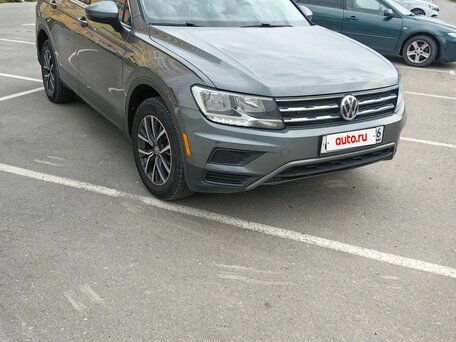 2019 Volkswagen Tiguan Allspace II, серый, 2390000 рублей, вид 3