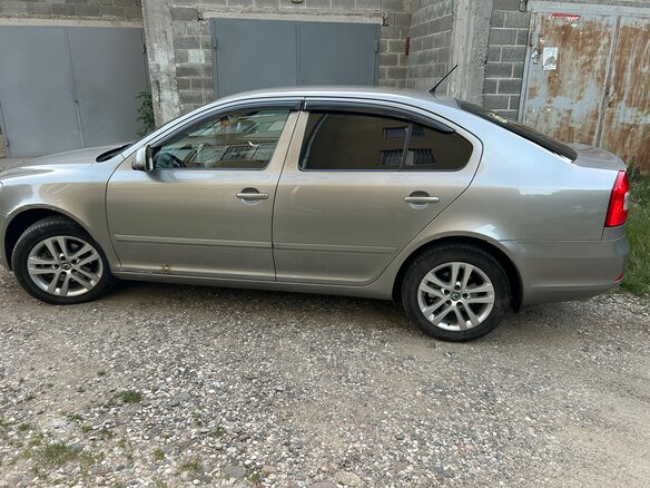2012 Skoda Octavia II (A5) Рестайлинг, серый, 850000 рублей - вид 3