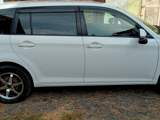 2017 Toyota Corolla Fielder XI (E160, E170) Рестайлинг 2, белый, 1650000 рублей, вид 3