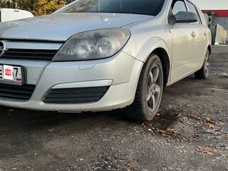 2005 Opel Astra H, серебристый, 349999 рублей, вид 1