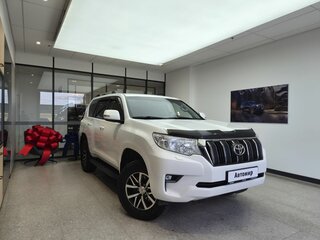 2018 Toyota Land Cruiser Prado 150 Series Рестайлинг 2, белый, 3920000 рублей, вид 3