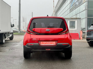 2021 Kia Soul III, красный, 1849000 рублей, вид 5