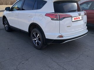 2015 Toyota RAV4 IV (XA40) Рестайлинг, белый, 2400000 рублей, вид 5