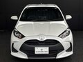 2023 Toyota Yaris IV, белый, 1052000 рублей