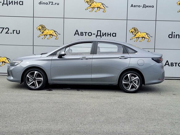 2025 BAIC U5 Plus, серый - вид 2