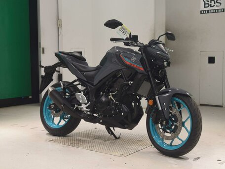 2024 Yamaha MT-03, серый, 595000 рублей, вид 3