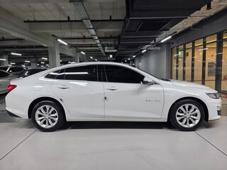 2021 Chevrolet Malibu IX Рестайлинг, белый, 1350071 рублей, вид 2