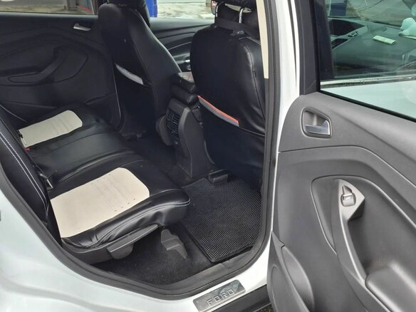2015 Ford Kuga II, белый, 1100000 рублей - вид 12