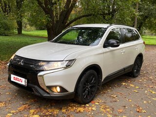 2021 Mitsubishi Outlander III Рестайлинг 3, белый, 2800000 рублей, вид 1