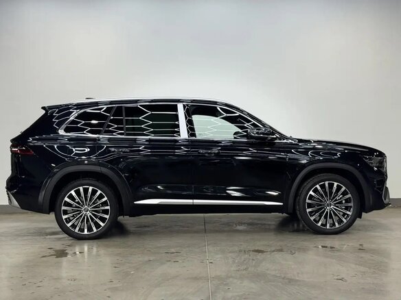 2026 Geely Monjaro I Рестайлинг 2 (China Market), чёрный, 4090000 рублей - вид 3