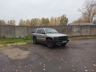 2004 Chevrolet Tahoe II, серебристый, 1350000 рублей, вид 1