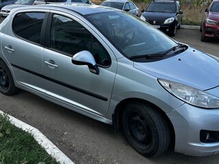 2010 Peugeot 207 I Рестайлинг, серебристый, 479000 рублей, вид 3