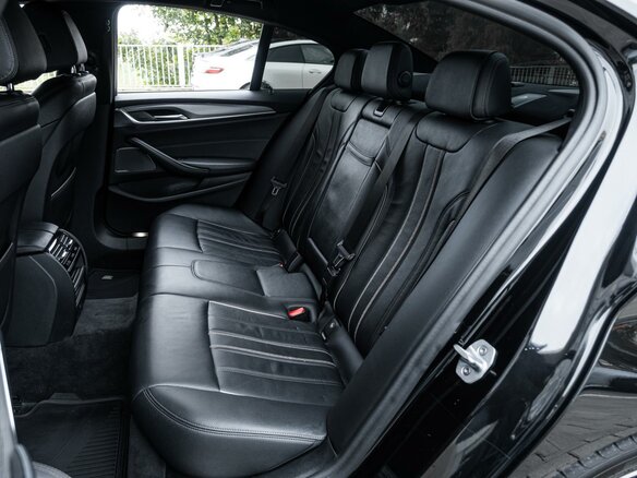 2018 BMW 5 серии 530i xDrive VII (G30/G31/G38), чёрный, 3399000 рублей - вид 8