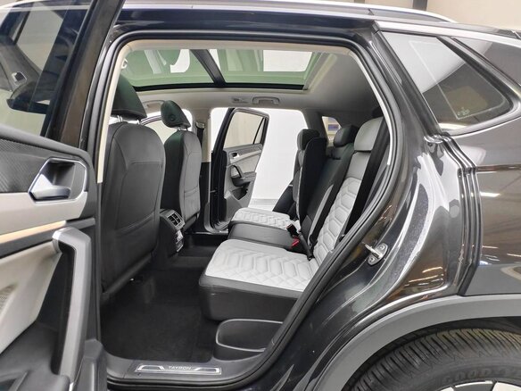 2022 Volkswagen Tayron I Рестайлинг, чёрный, 1780000 рублей - вид 10