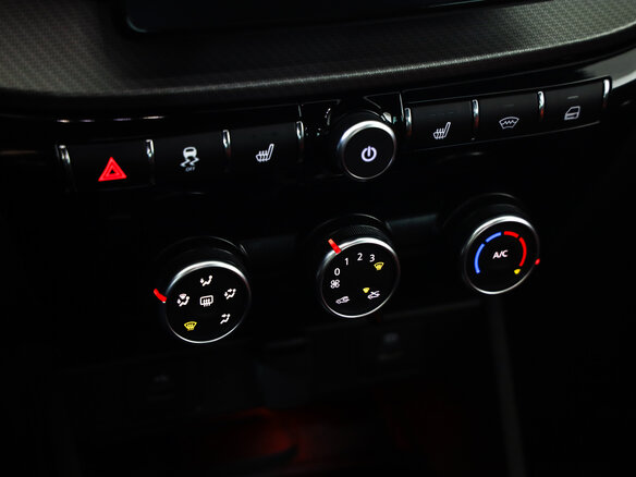 2024 Lada (ВАЗ) Vesta Sportline I Рестайлинг (NG), серый, 1616777 рублей - вид 16