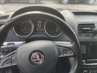 2017 Skoda Yeti I Рестайлинг, серый, 1720000 рублей, вид 5