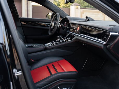 2021 Porsche Panamera Turbo S Executive II Рестайлинг, чёрный, 15500000 рублей, вид 5