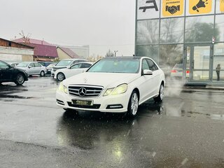 2011 Mercedes-Benz E-Класс 200 7G-Tronic IV (W212, S212, C207), белый, 989000 рублей, вид 2
