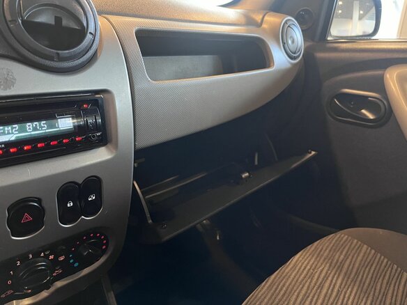 2013 Renault Sandero I, белый, 434000 рублей - вид 26