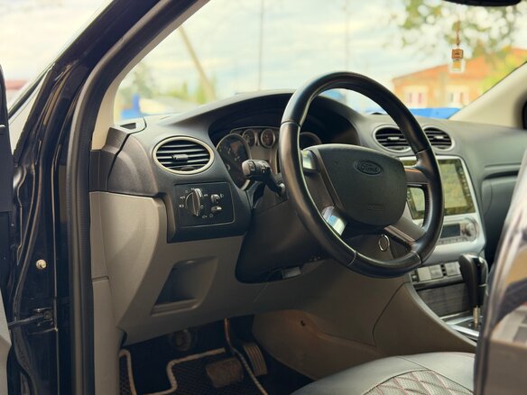 2009 Ford Focus II Рестайлинг, чёрный - вид 5