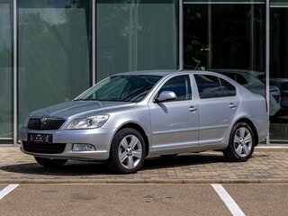 2011 Skoda Octavia DSG7 II (A5) Рестайлинг, серебристый, 895000 рублей, вид 1