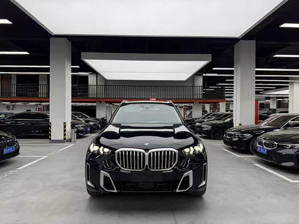 2024 BMW X5 Long 30Li IV (G05/G18) Рестайлинг, чёрный, 7269835 рублей - вид 1