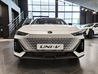 2024 Changan UNI-V I, белый, 2600000 рублей, вид 2