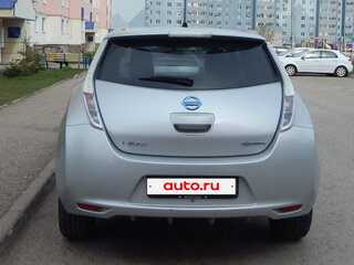 2010 Nissan Leaf I (ZE0/AZE0), серебристый, 960000 рублей, вид 5