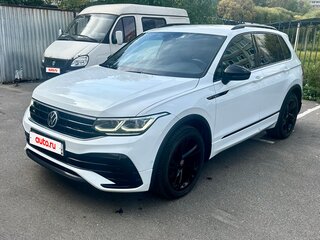 2021 Volkswagen Tiguan II Рестайлинг, белый, 3650000 рублей, вид 1